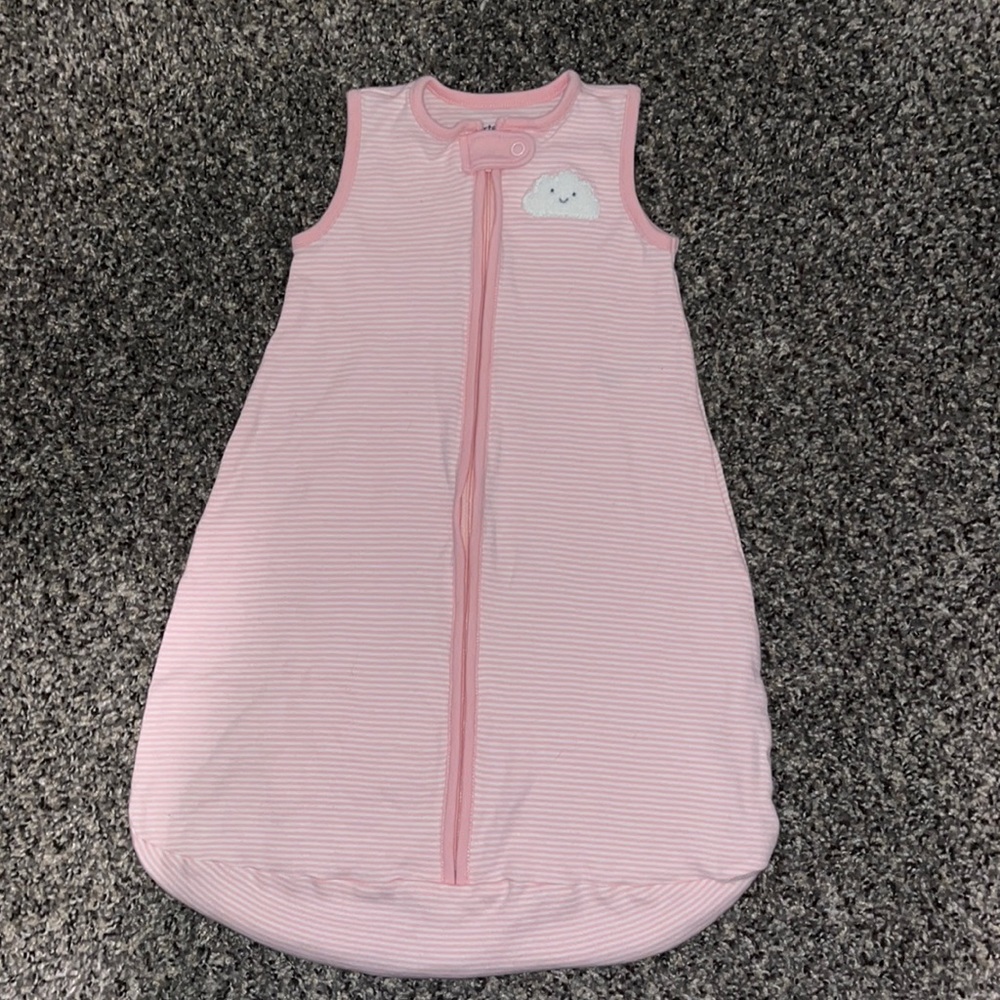 LIKE NEW-Carter’s size small zip sleep sack